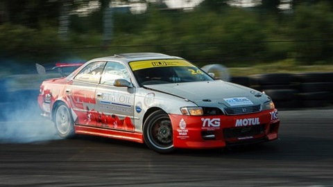 Toyota mark 2 drift