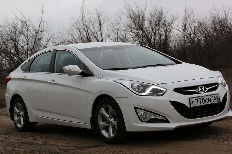 Авито 40. Hyundai i40 2013 седан. Хендай i40 2013. Солярис i40. Хендай ай 40 2013.