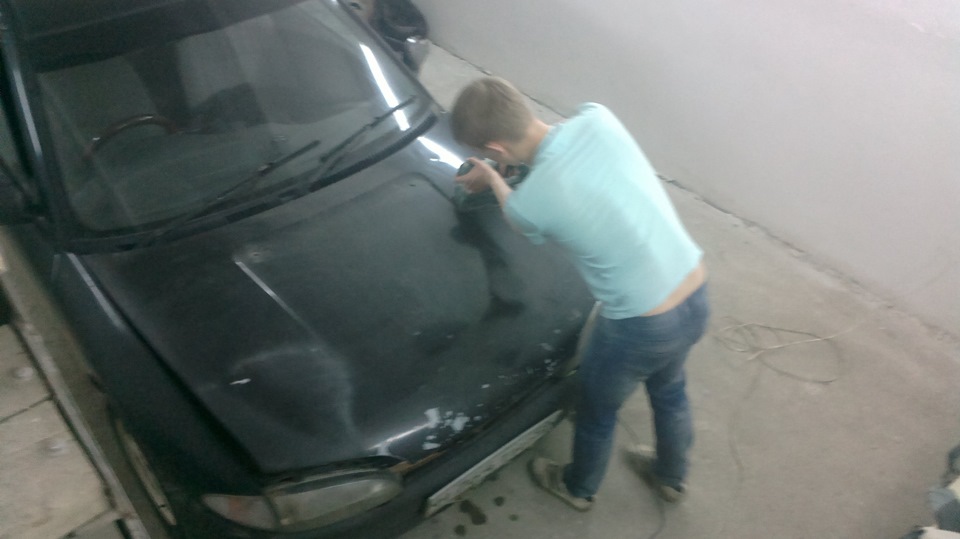 Подготовка к покраске капота) — Mitsubishi Mirage IV, 1,3 л, 1993 года ...