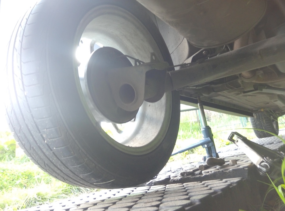 Ревизия задней подвески - Lada Гранта лифтбек, 1,6 л, 2014 года своими руками DR