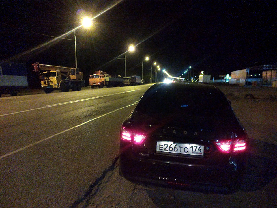 Подъезжаем к Усть-Лабинску. — Lada Vesta (1G)