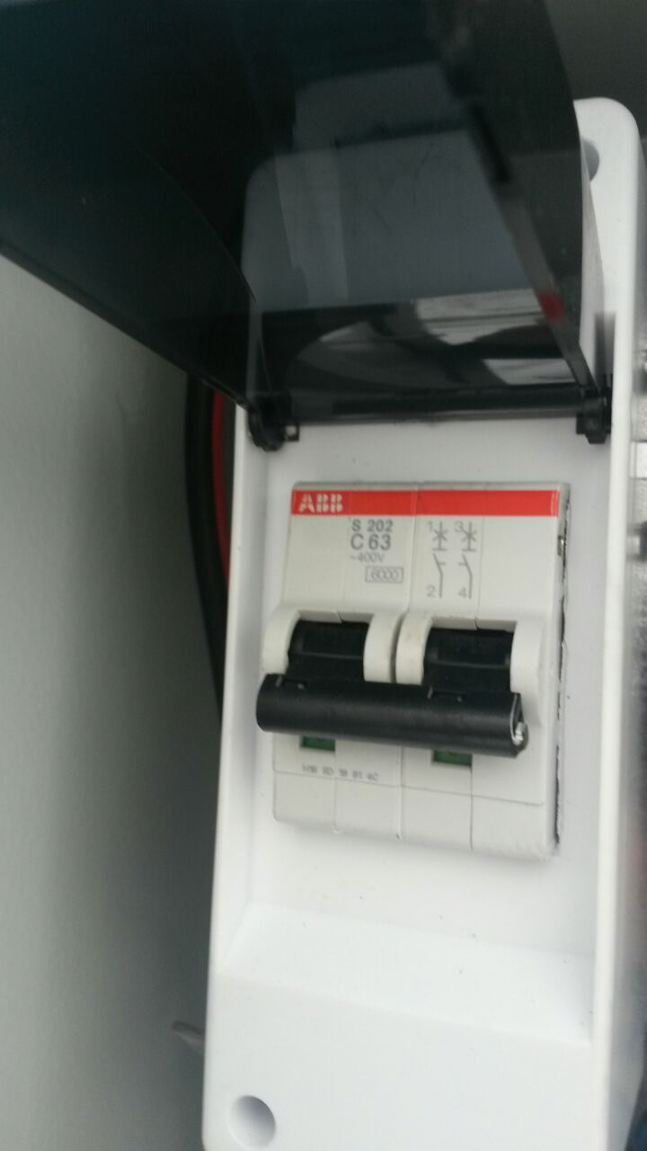 Какой автомат выбрать для кабеля сечением 3х2.5 мм.кв.?