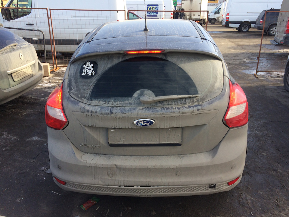 Поменял задний стоп-сигнал — Ford Focus Hatchback III, 1,6 л, 2011 года ...