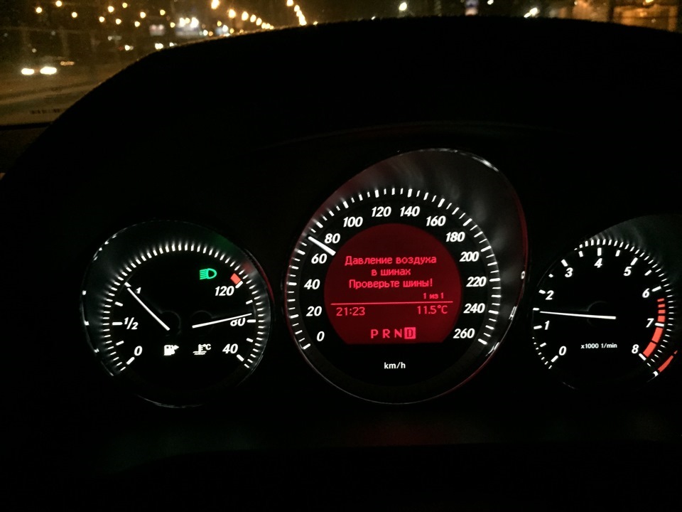 шкода не работает панель приборов