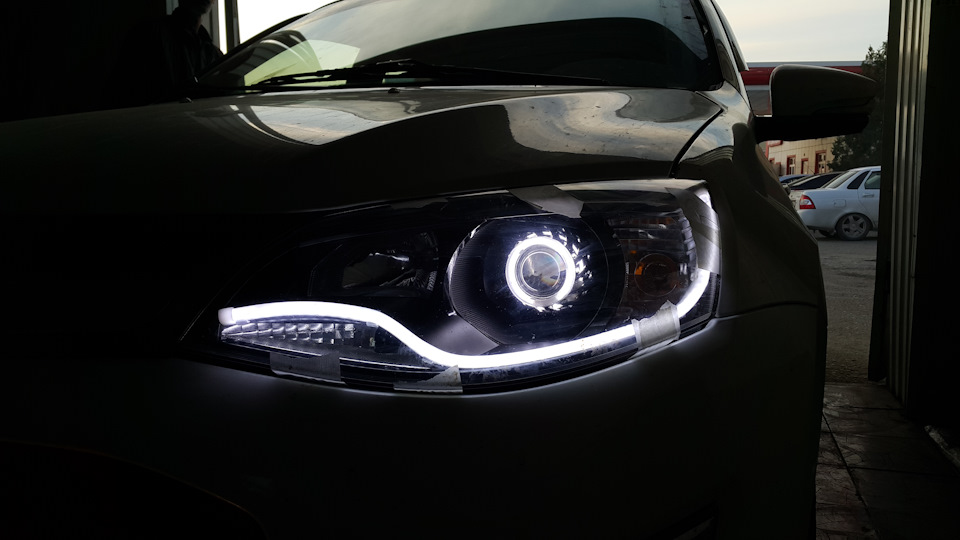 Установка Би-линз и светодиодной ленты с функцией поворотника в родные ...