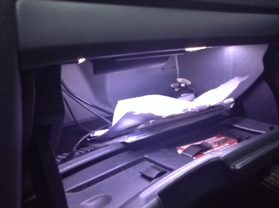 Подсветка бордачка — Skoda Octavia A5 Mk2, 1,6 л, 2011 года ...