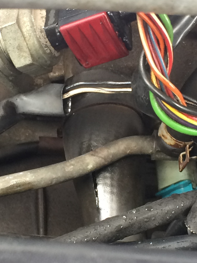 Лопнул патрубок охлаждающей жидкости — Saab 9-5, 2,3 л, 1998 года ...