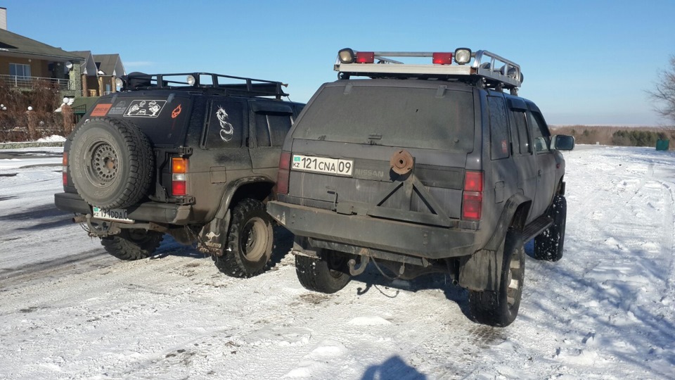 Запчасти террано дром. Ниссан Террано с прицепом. Ниссан Террано 4х4 с прицепом. Прицеп из Ниссан Террано. Дром Алтайский край.