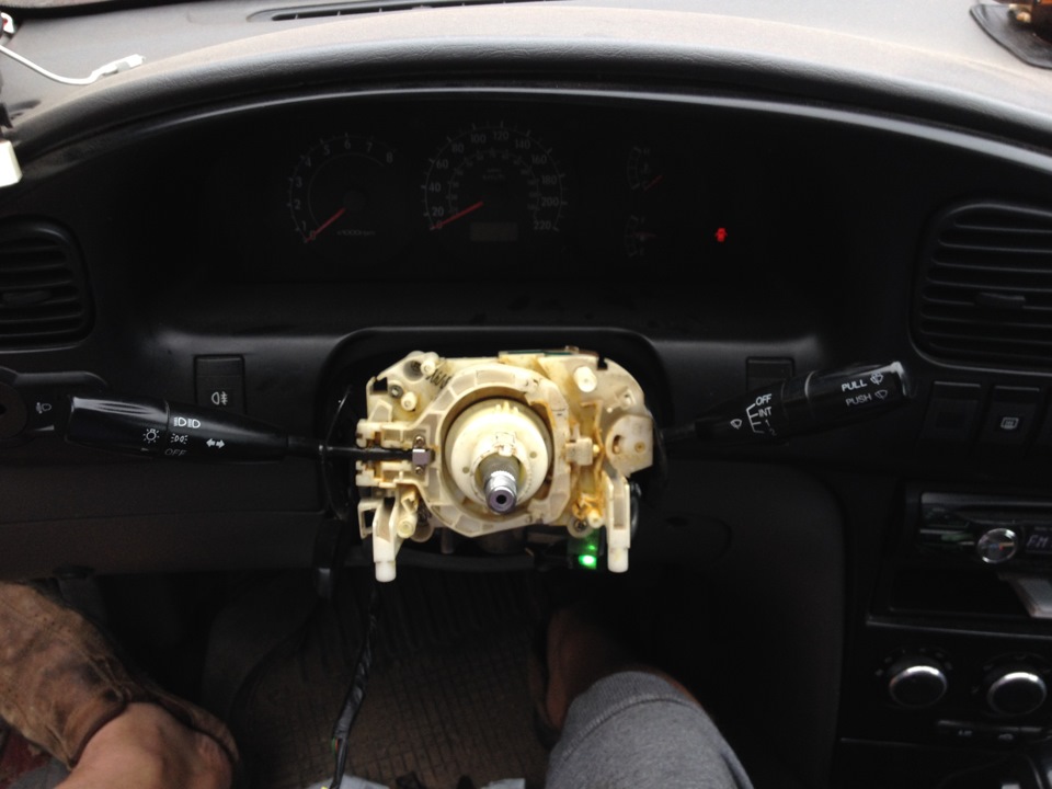 Переключатель поворота (поворотник не срабатывает при выкручивании руля ...