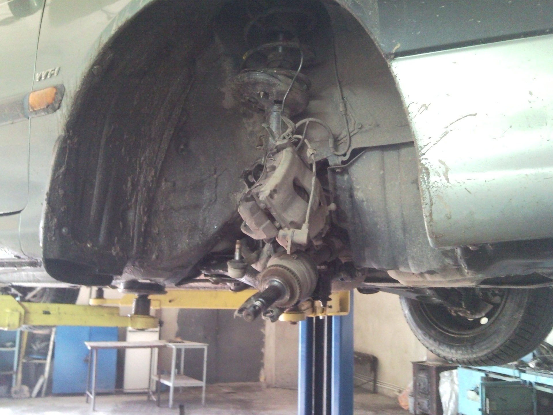 Changing the wheel bearing - Toyota Avensis 18 liter 2002