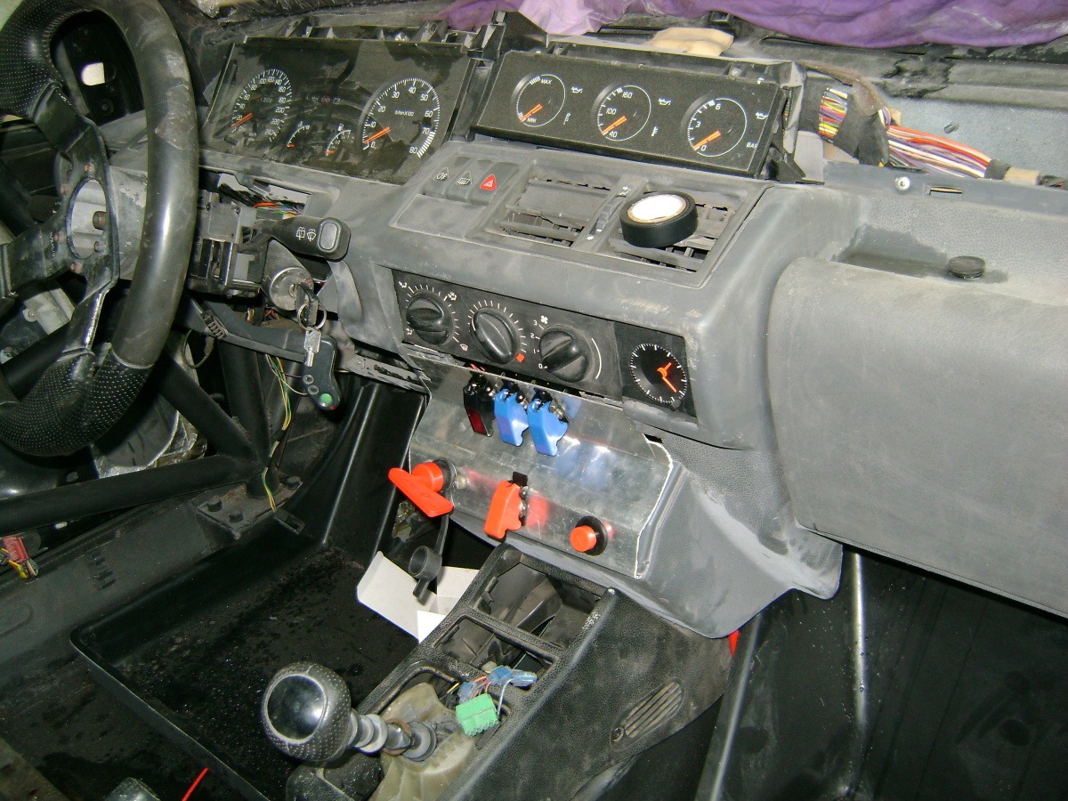 панель тумблеров — Renault Clio I, 1,8 л, 1993 года | тюнинг | DRIVE2