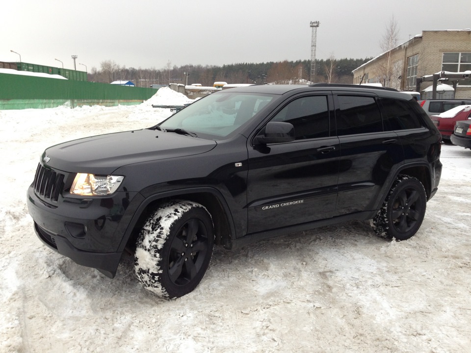 Jeep Grand Cherokee черный тонированный