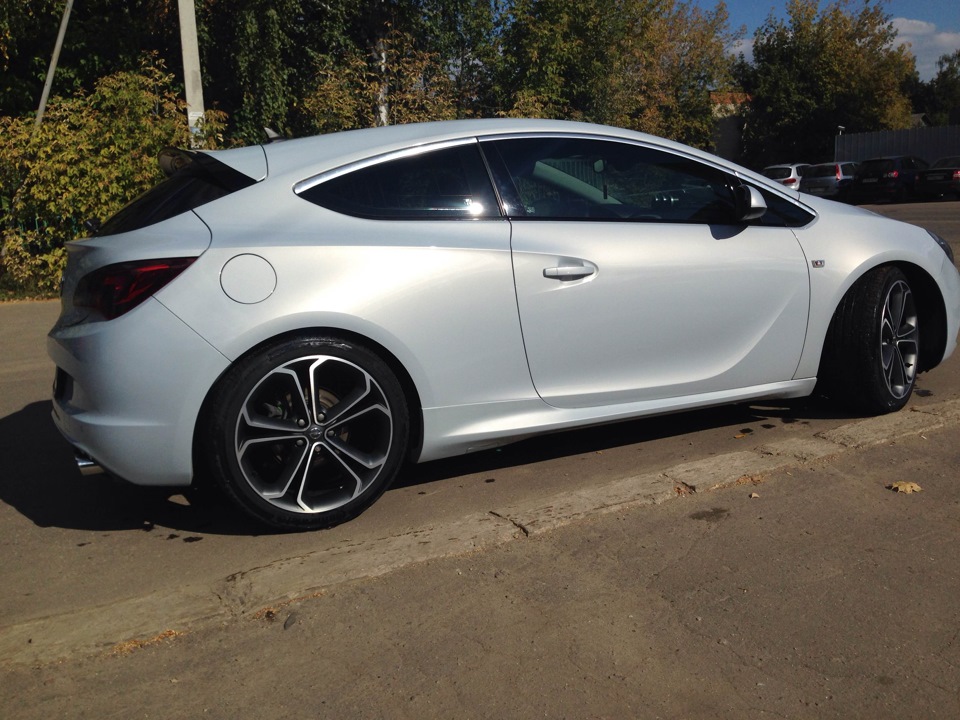 еще раз бок) — Opel Astra J GTC