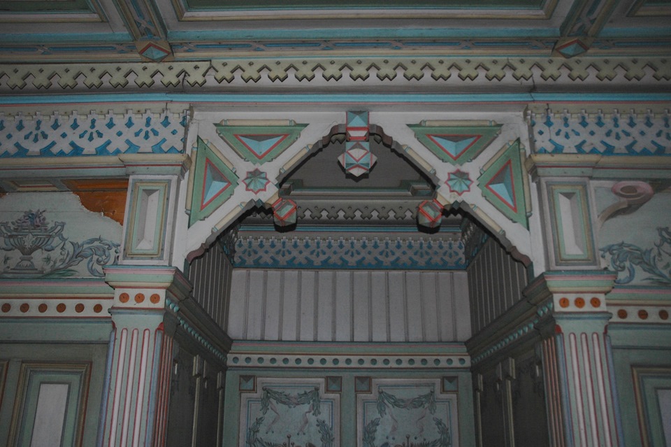 Обои, говорите, лень переклеить? Скажите спасибо супруге, что она не претендует на интерьер поинтереснее :) — УАЗ Patriot