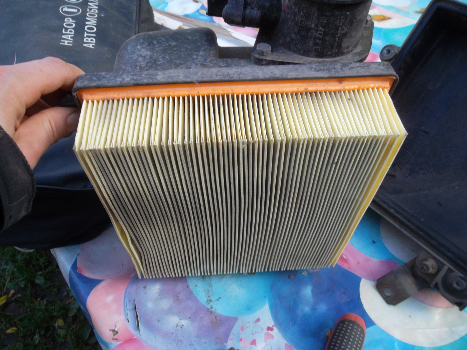 Замена воздушного фильтра — Lada 2114, 1,5 л, 2006 года | расходники ...