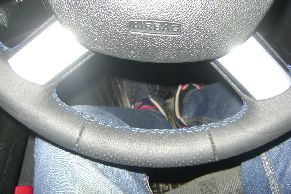 обтяжка руля в кожу — Ford Focus II Hatchback, 1,8 л, 2007 года ...
