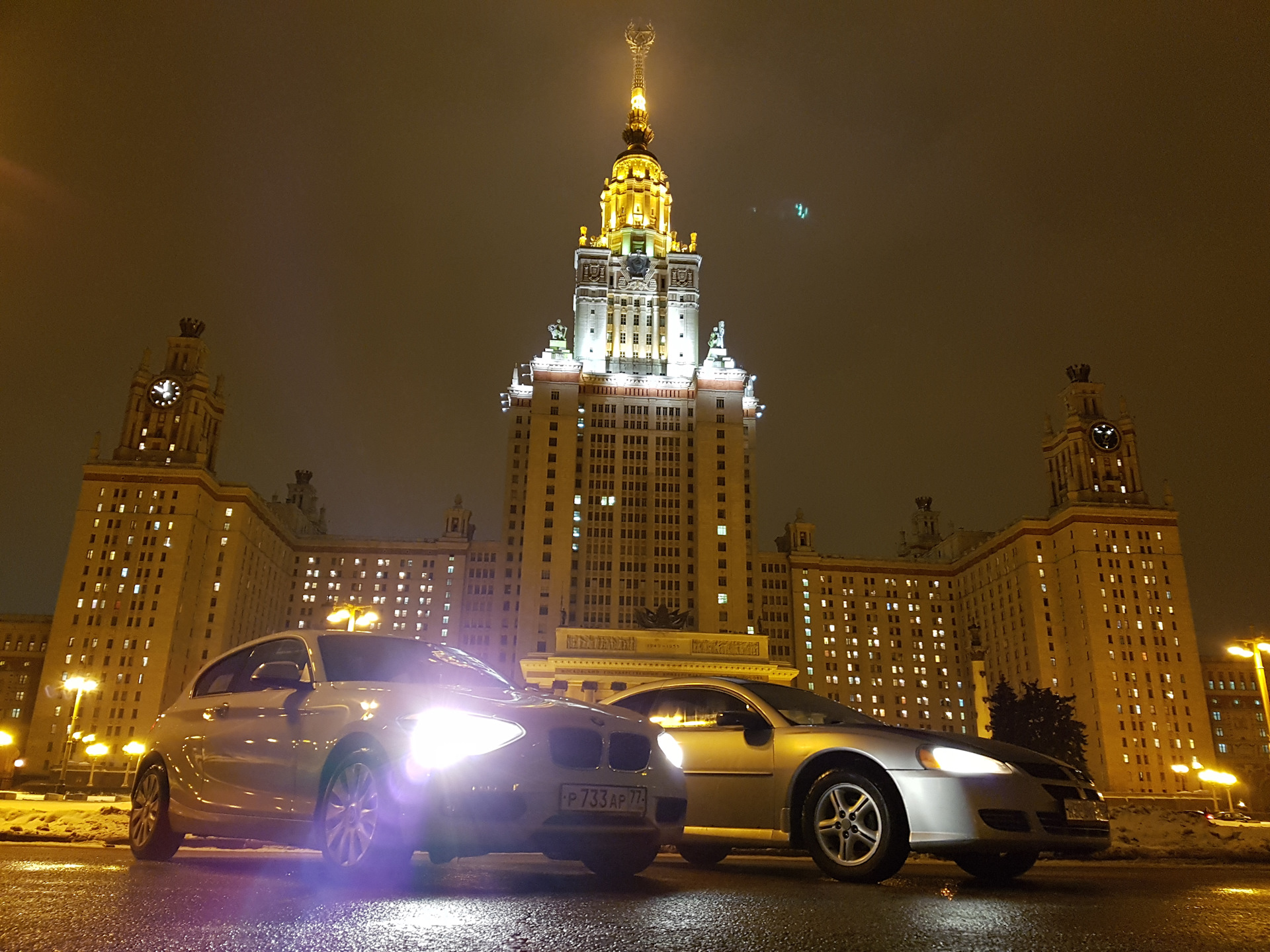 Москва МГУ ночью машины