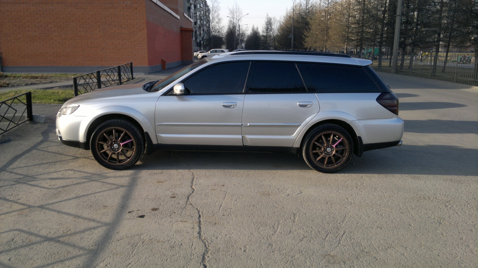 Диски subaru outback. Subaru Outback BP колеса. Диски Субару Аутбек. Субару Аутбек BP на дисках. Субару Аутбек диски 17.