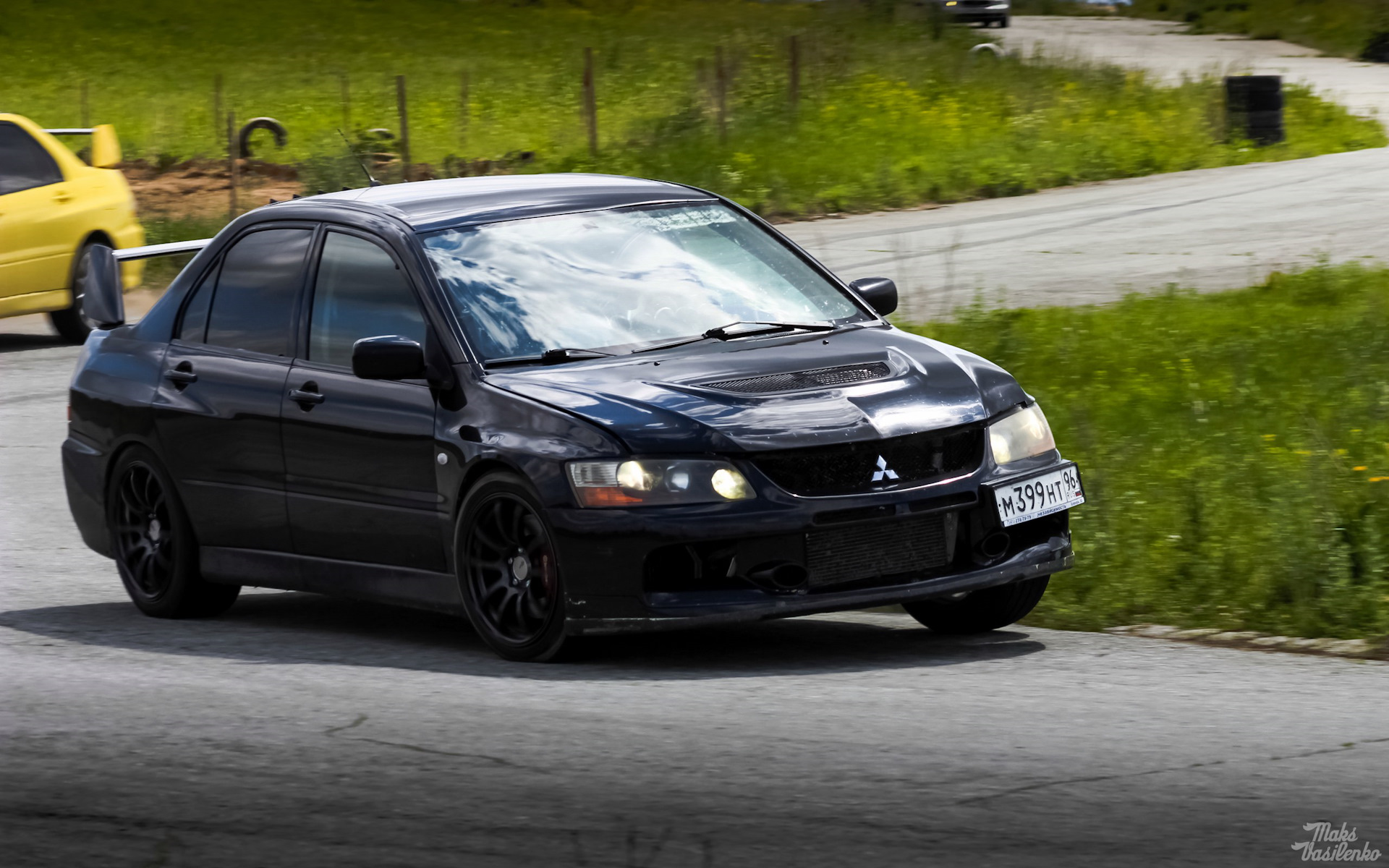 Mitsubishi Lancer Evolution IX 102