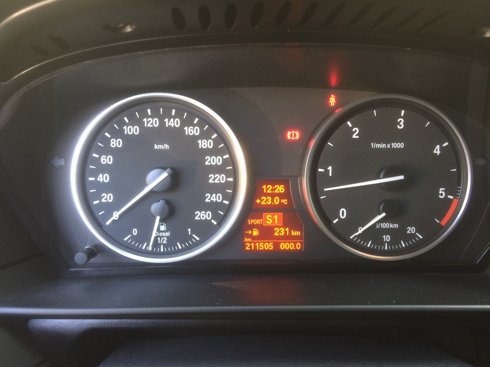 Photo from the logbook BMW 5 series (E60). Found on photo: Giti Sport S1