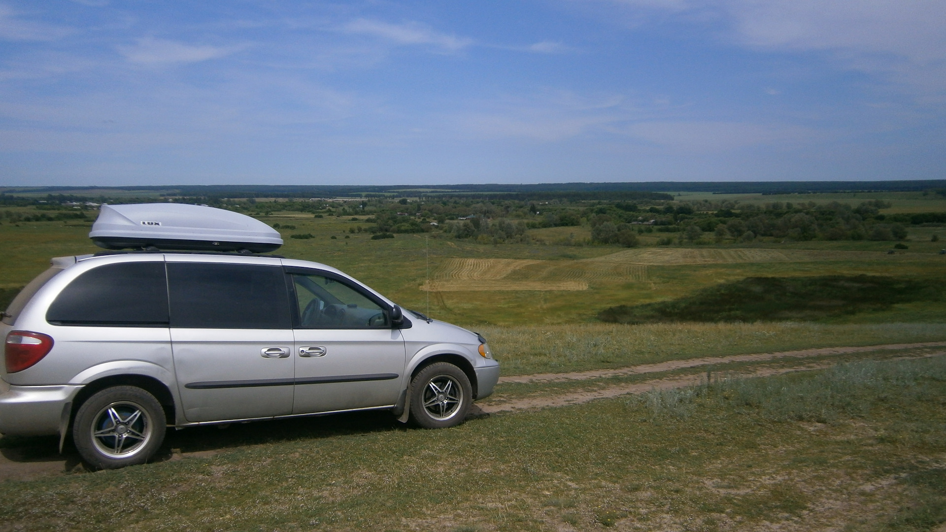 Chrysler Voyager (4G) 3.3 бензиновый 2003 | Хруслер-дом. на DRIVE2