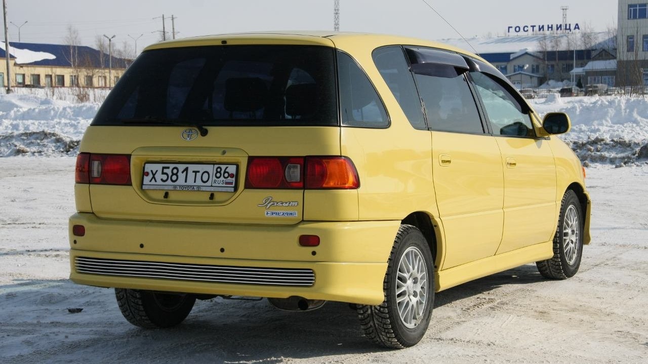 Toyota Ipsum (10) 2.0 бензиновый 1998 | 2.0 US Custom (Желток) на DRIVE2