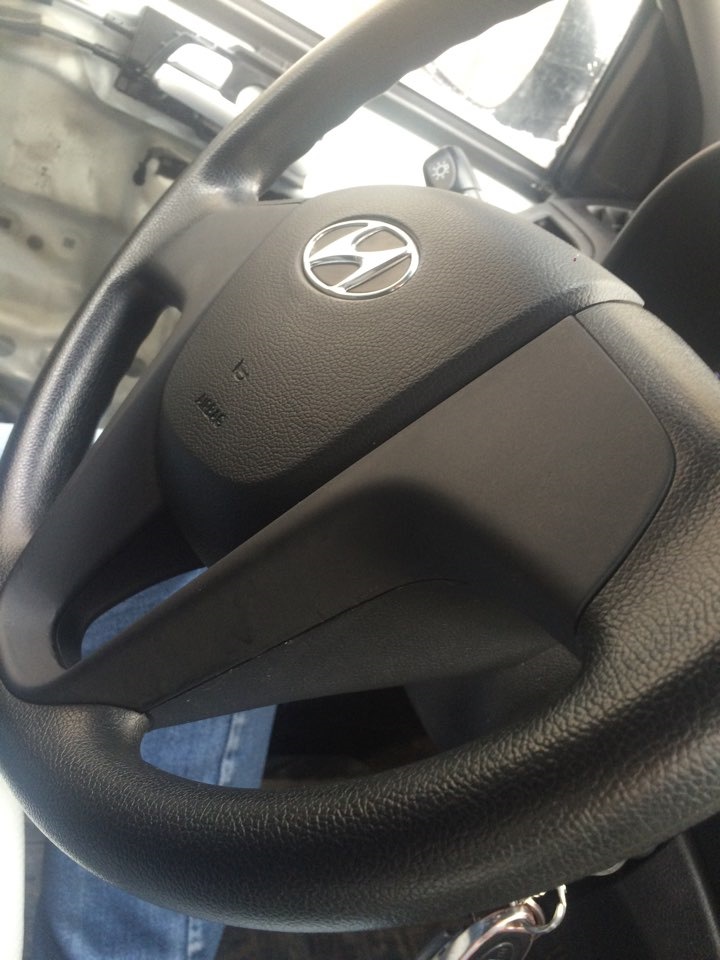 Покраска матовой краской дверные накладки руль — Hyundai Solaris, 1,6 л ...