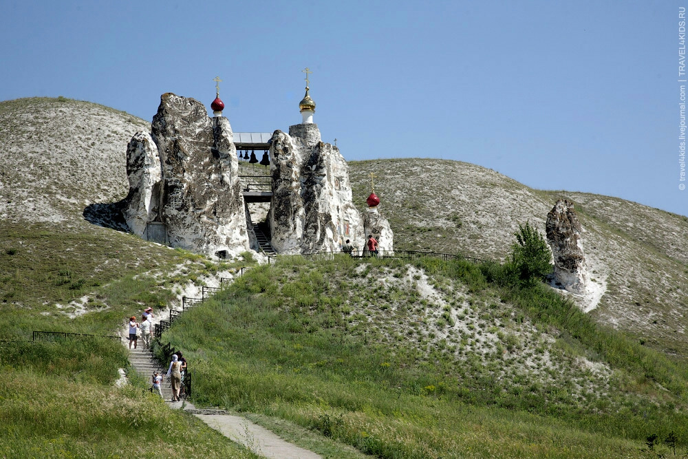 Поиск достопримечательности по