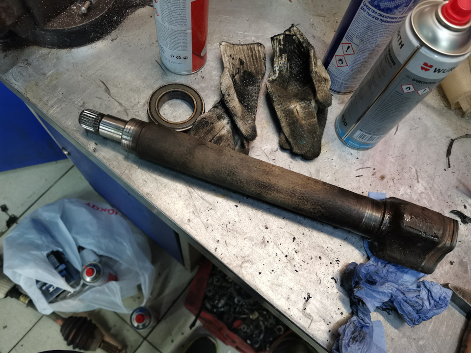 Обслуживание трипоидного ШРУС/Замена подвесного подшипника. — Ford ...