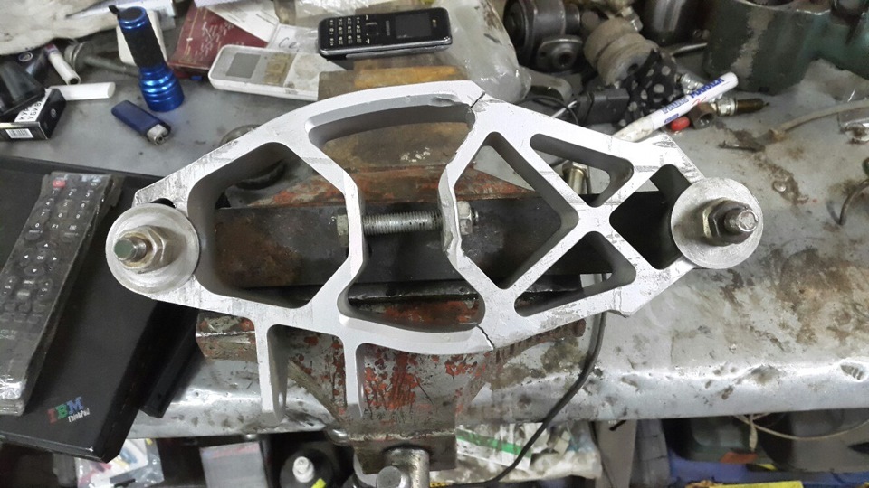 Ремонт алюминиевого поворотного кулака снегохода — Аргонщик.рф на DRIVE2