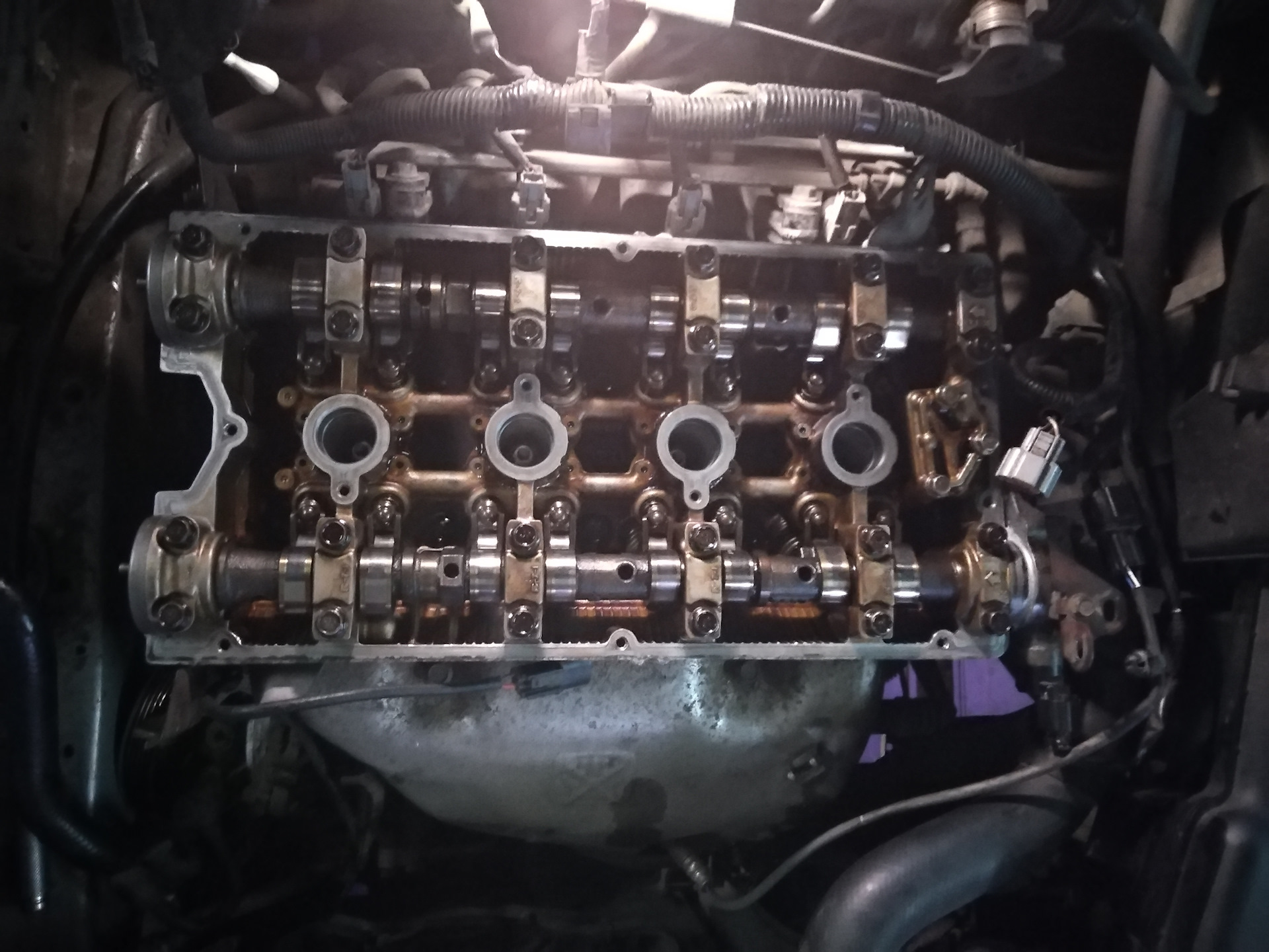 Маслосъемные колпачки m271. 6. Маслосъемные колпачки от mitsubishi galant. Маслосъемные колпачки лансер 10. Митсубиси 2.