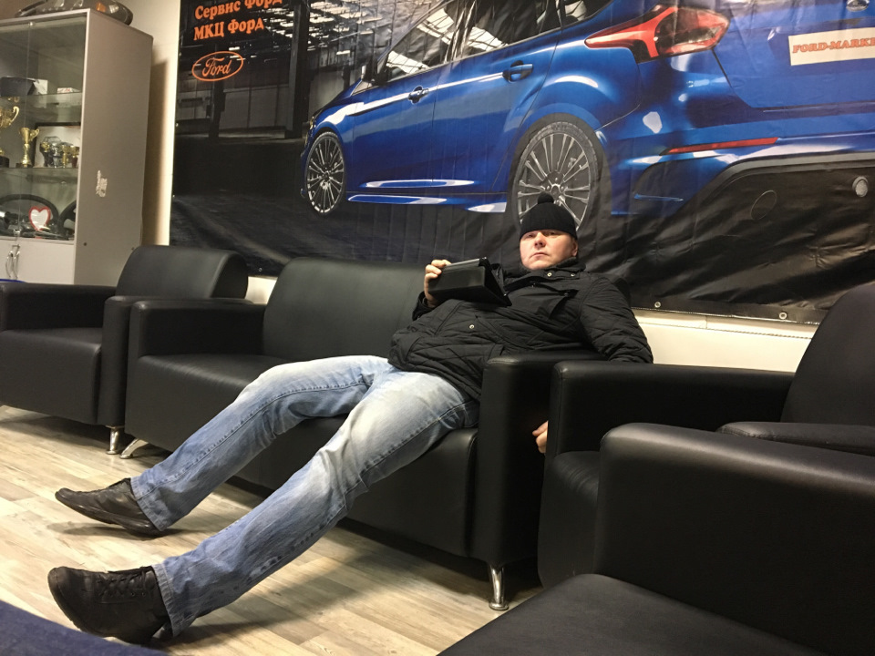 А я как всегда на диванчике сижу или лежу и думаю на сколько мне ещё сцепления хватит и сколько мне опять готовить лавэ, что бы мой тарантас был жив и здоров =))) — Ford Focus Hatchback III