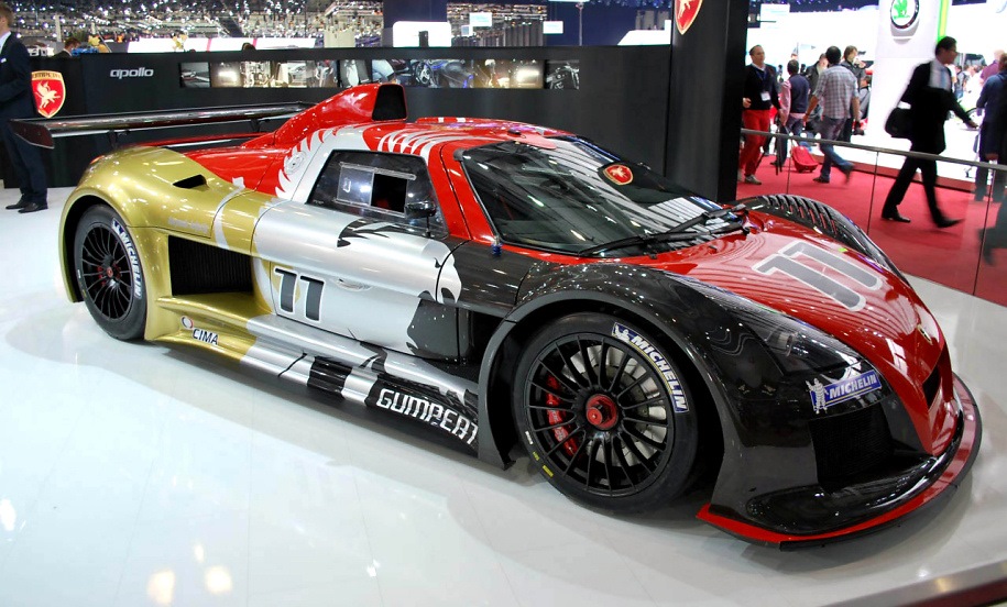 Gumpert Apollo Interior