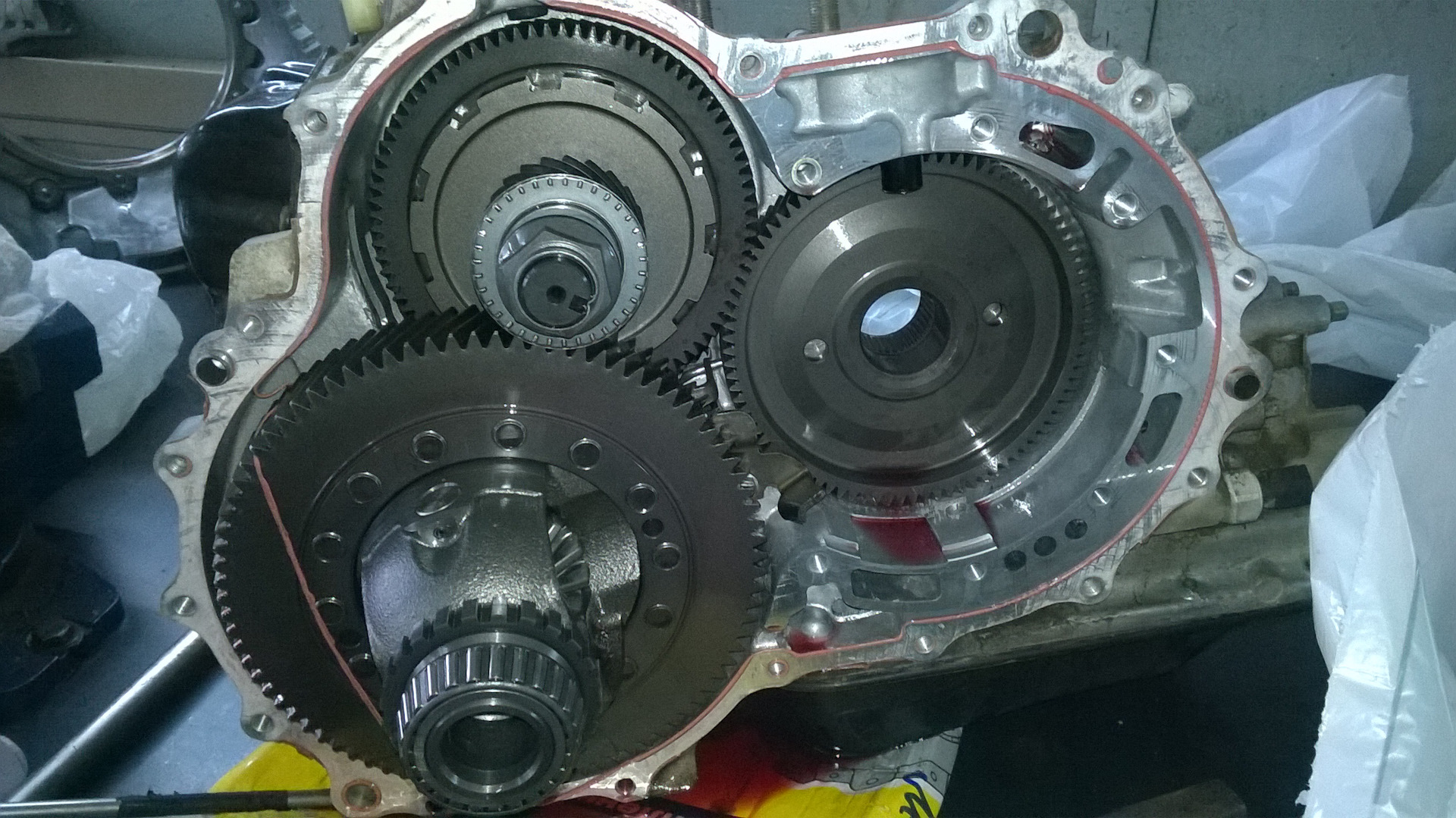 Вольво акпп толчки. Ix55 дизель 3. Поршень тормозной ленты акпп ford focus 2. Вольво xc70 акпп пинается при остановке машины. Ремкомплект акпп 31тн.