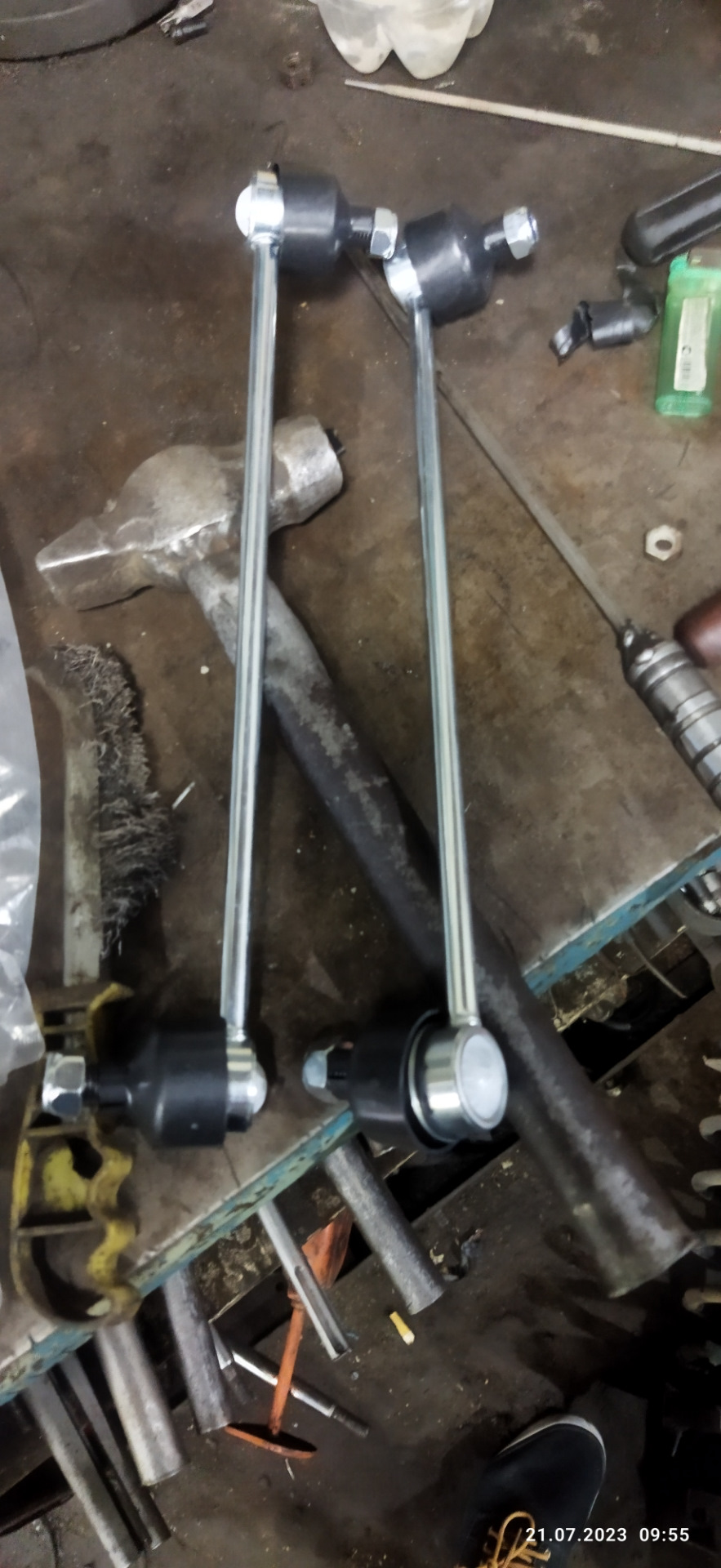 Замена стоек/линк стабилизатора/реактивной тяги. — Volvo XC90 (1G), 2,5 ...