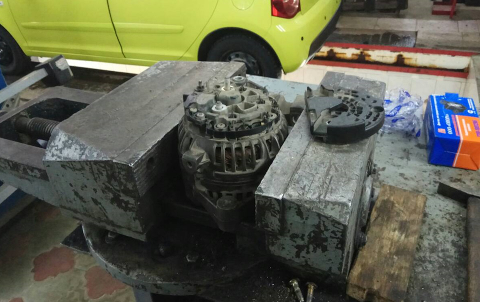 Подшипник генератора. Замена масла в КПП. — Chevrolet Niva, 1,8 л, 2007 ...