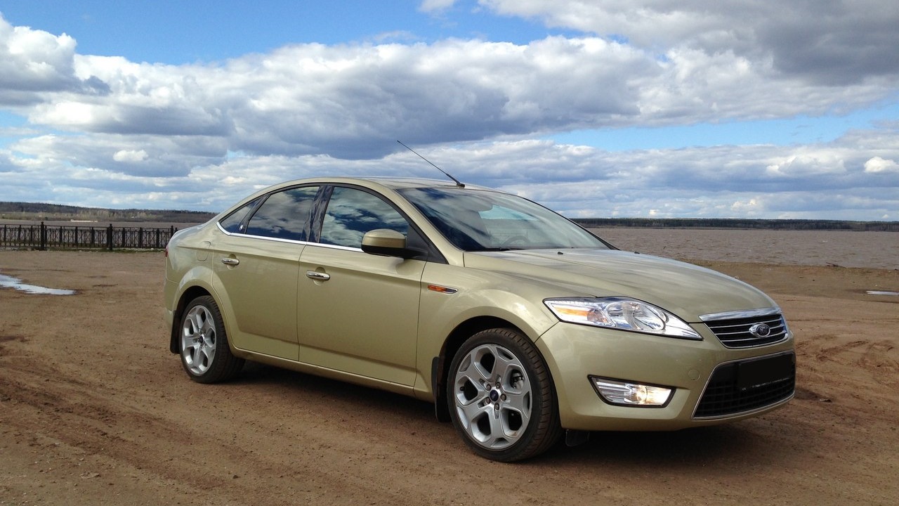 Ford Mondeo Р¶РµР»С‚С‹Р№