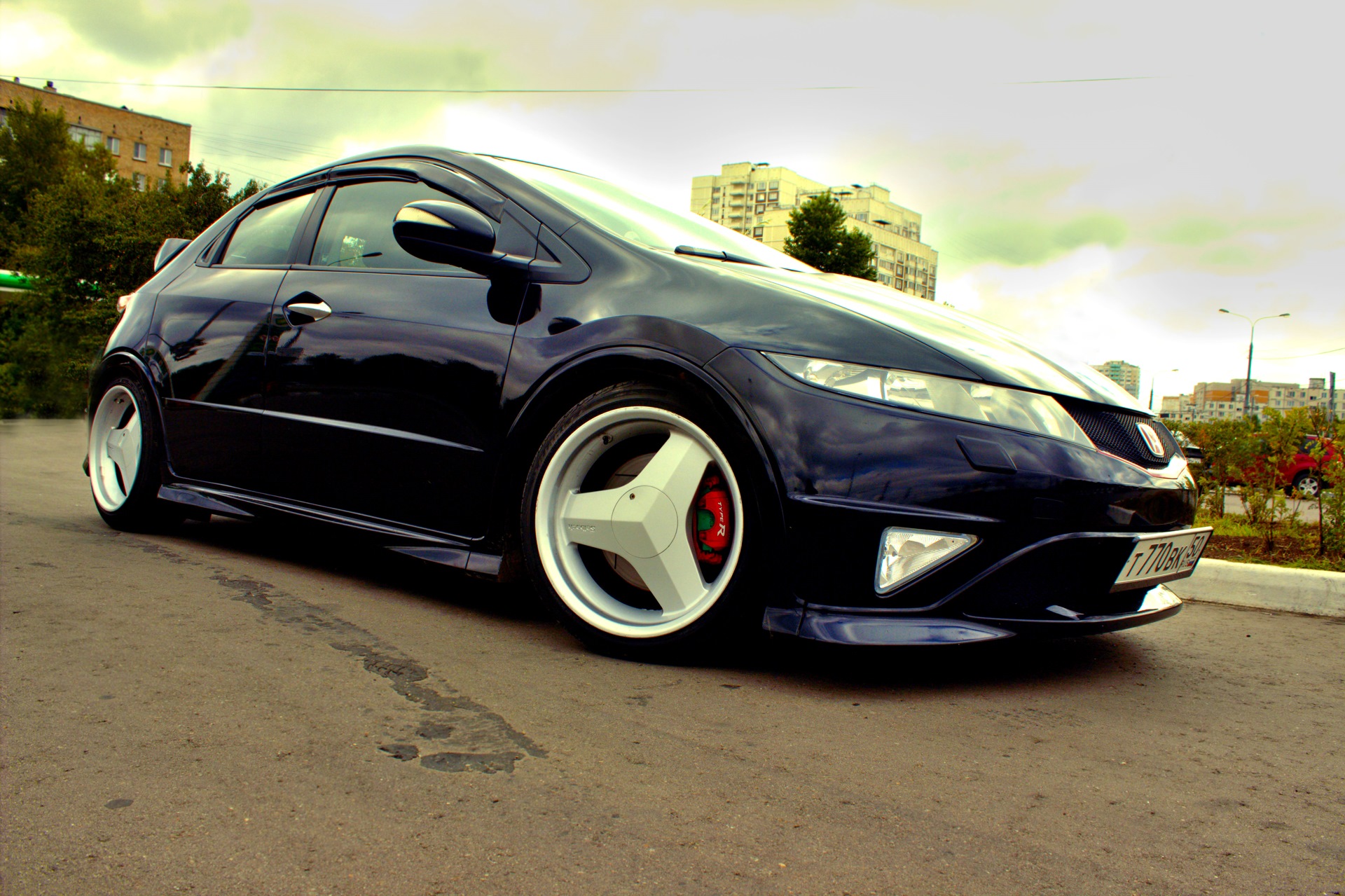 D 5 r 5. Honda Civic 5d стенс. Honda Civic 5d stance. Enkei Selbach Civic 5d. Honda Civic 5d на дисках.