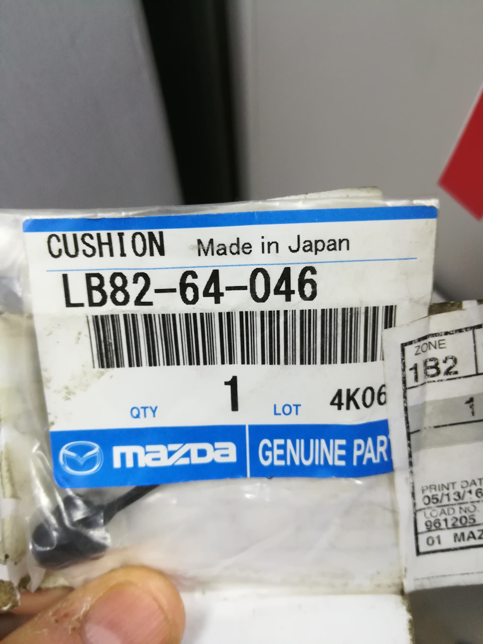 Фото в бортжурнале Mazda CX-7. Запчасти на фото: LB8264046, 961205