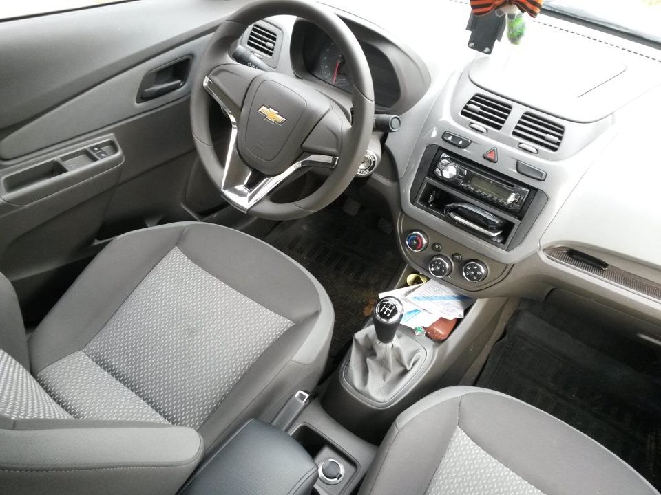 Chevrolet Cobalt 2014 салон