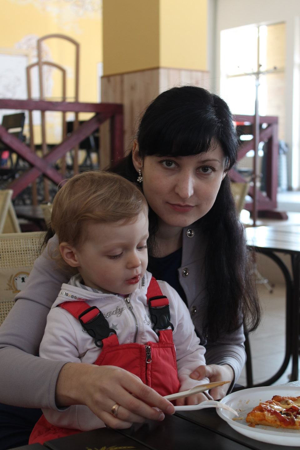 От 09.03.2015. Хоть и пробил колесо, но свозил своих девчат развеяться ...