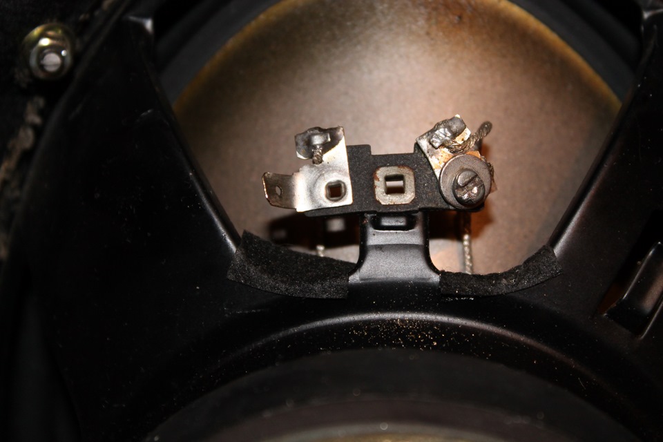 Разъёмные провода к динамикам в задней полке — Skoda Felicia, 1,6 л ...