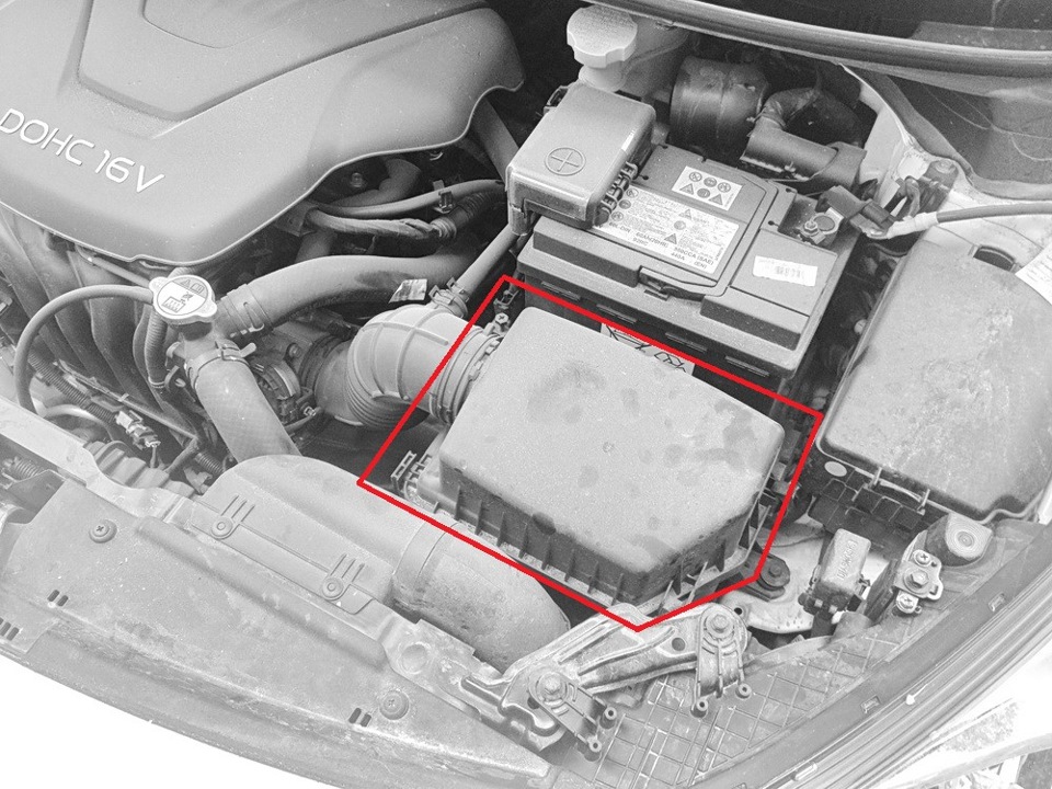 Меняем воздушный фильтр двигателя — Hyundai i30 (2G), 1,6 л, 2013 года ...