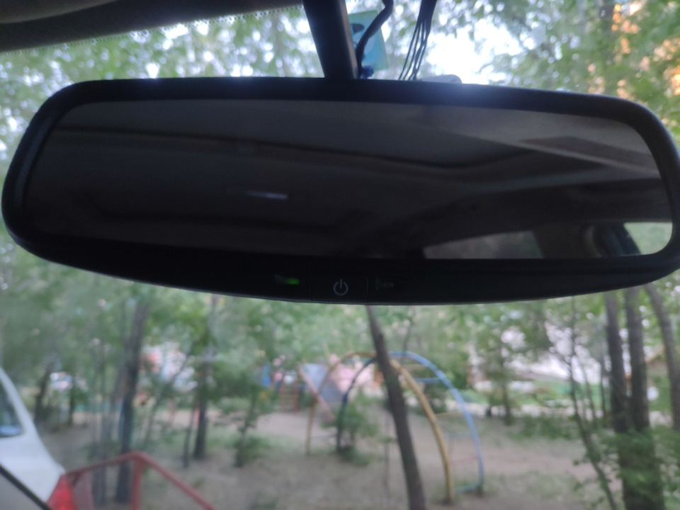 Подключение питания к зеркалу с автозатемнением от Avensis в Ipsum 26 ...