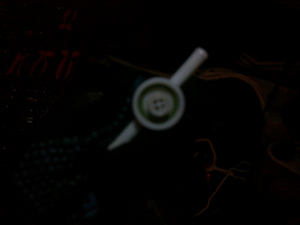 Узел топливного фильтра дизеля — Audi A6 (C4), 2,5 л, 1997 года ...