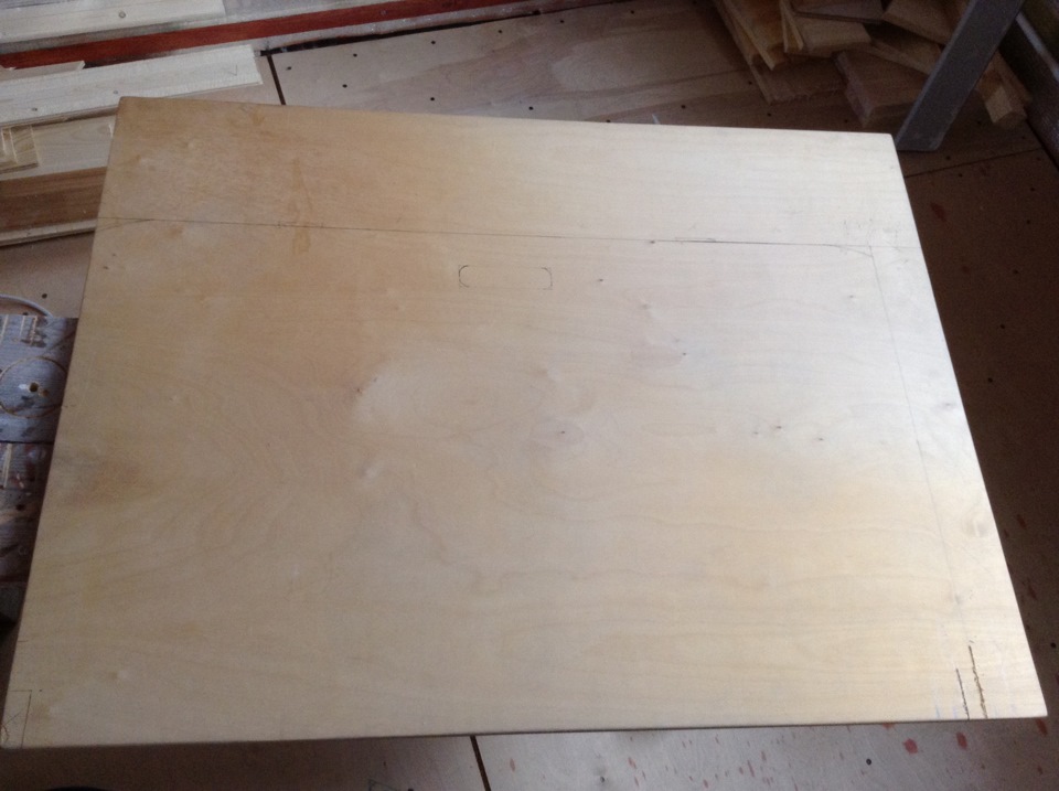 кусочки фанеры. кусок фанеры. фанерные прямоугольные уголки. фанера прямоугольная. квадратный лист фанеры.