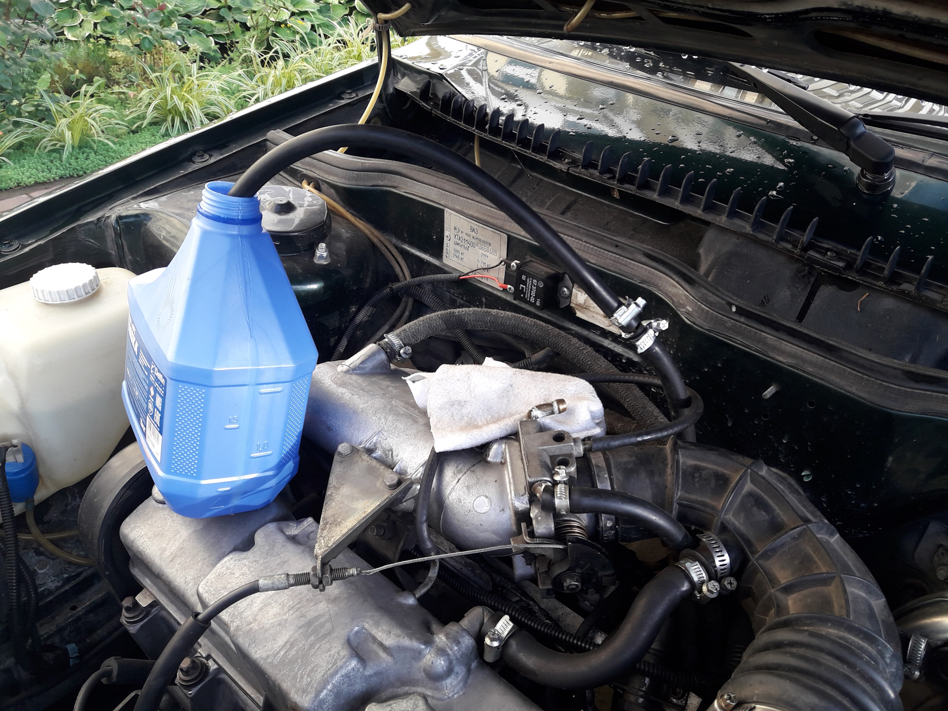 Слив охлаждающей жидкости насосом. — Lada 2114, 1,5 л, 2004 года ...