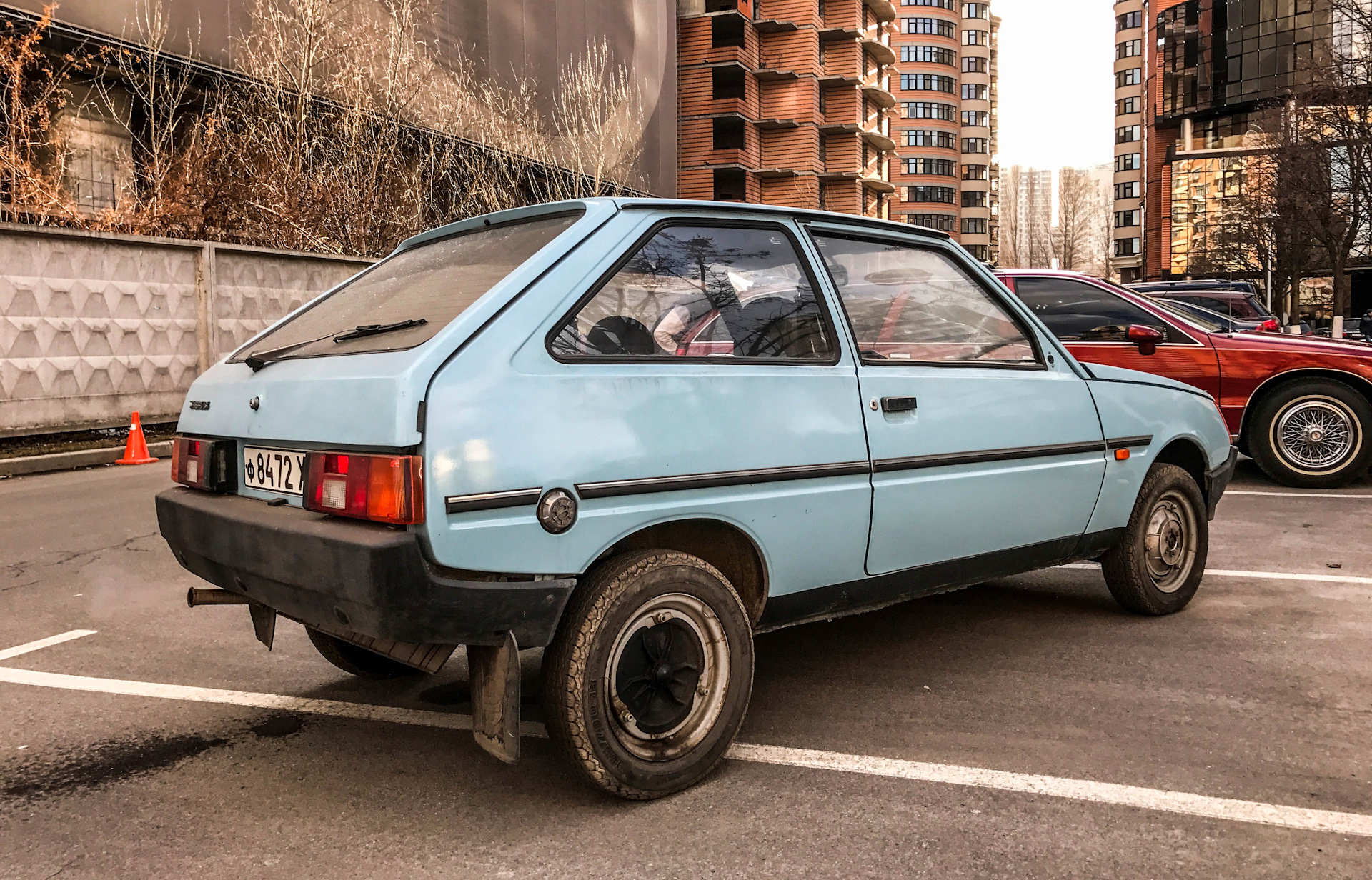 Таврия льготы. ЗАЗ-1102 «Таврия». ЗАЗ-1102 Таврия 1991. Машина ЗАЗ 1102 Таврия. ЗАЗ-1102 Таврия 1987.