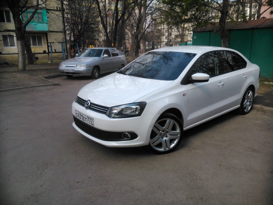 Volkswagen Polo long Beach r17