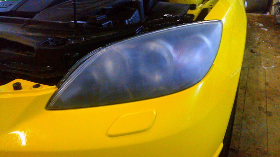 Решил придать новый вид фарам — Mazda 3 (1G) BK, 2 л, 2005 года